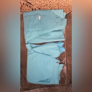 Mens FIGS scrub set jogger style. Small top and small bottoms